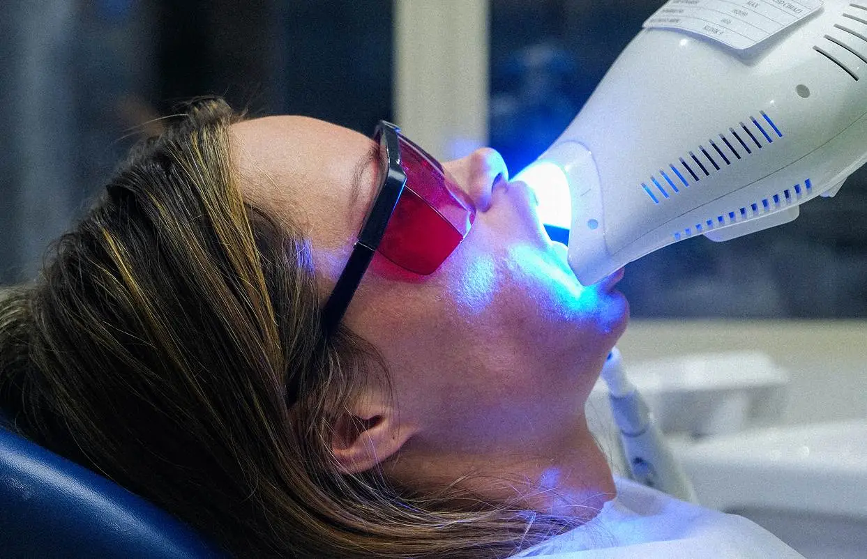 teeth-whitening-in-london-banner